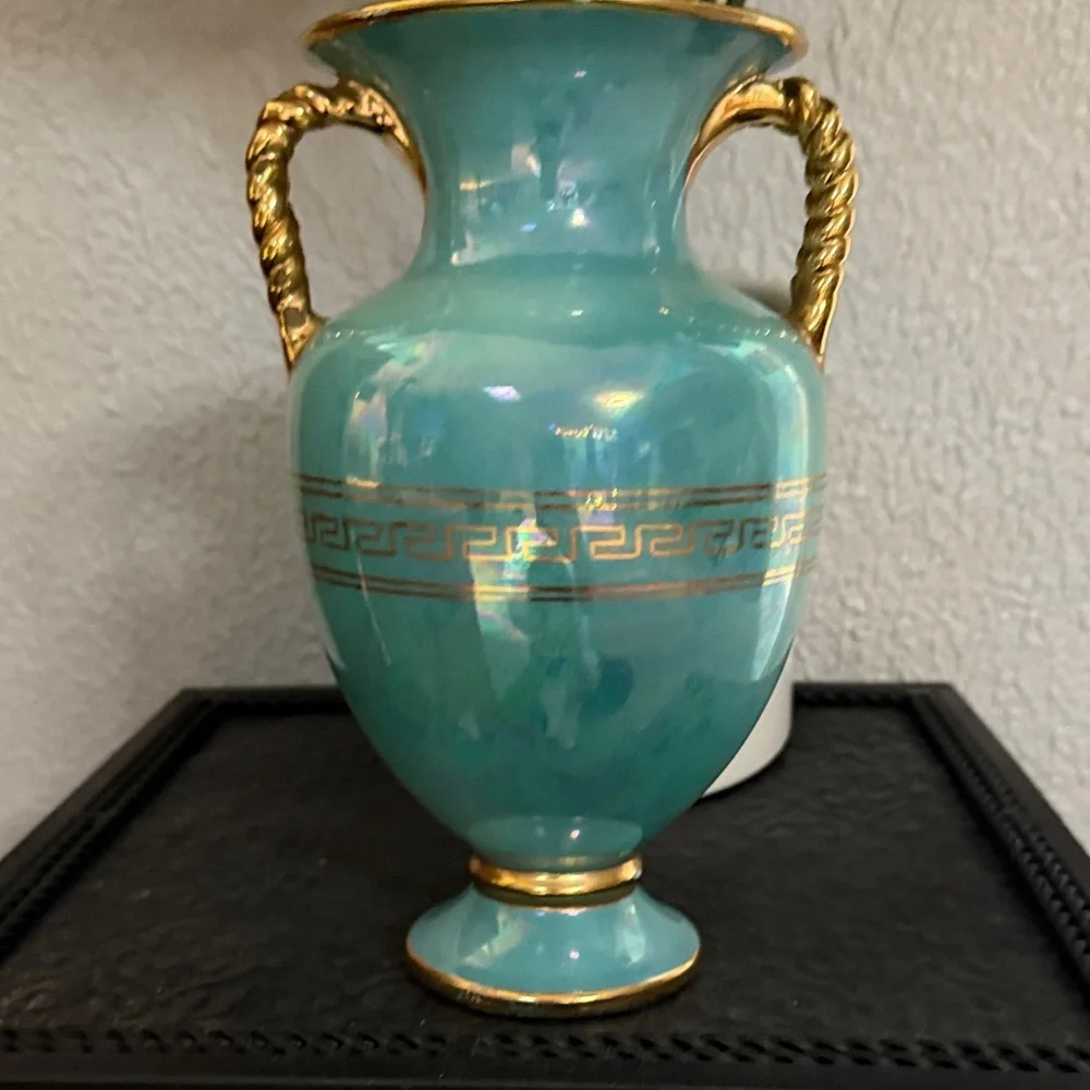 Elegant Ceramic Vase with‎ Gold Accents